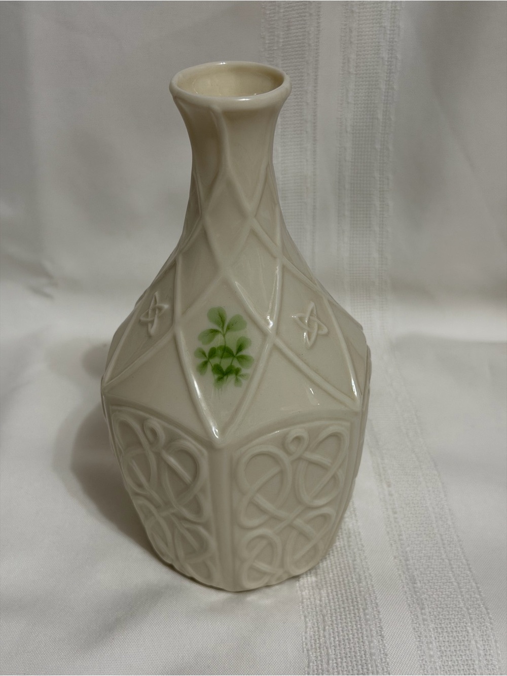 Donegal Irish Parian China Shamrock 7” Flowers Floral Bud Vase Unique Shape